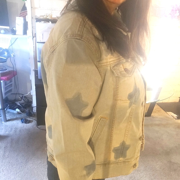 LuLaRoe Harvey  Denim Jean Crop Jacket - Blue with Stars - Patriotic - Picture 8 of 10